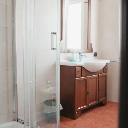 Gianna アパート タラント